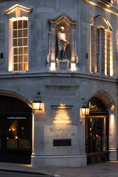 L'oscar Restaurant, London