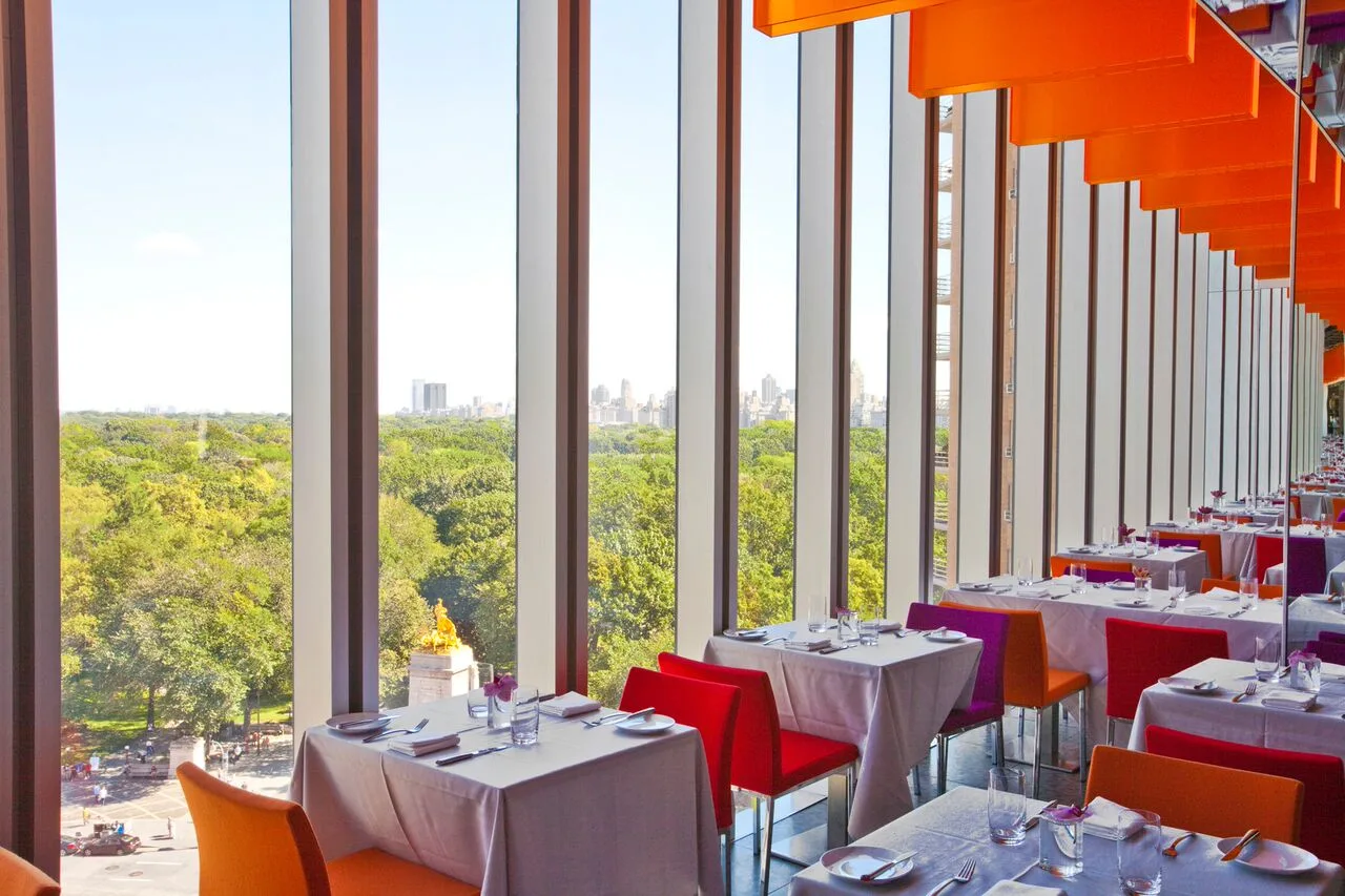 Robert Restaurant — photo 19