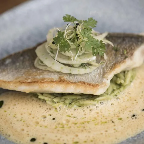 Le Cygne — food
