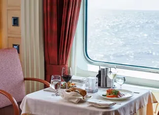 La Dame (Silver Endeavour) — atmosphere