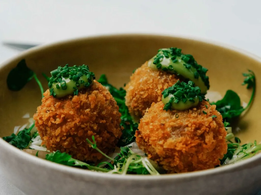 Hos Moi — food