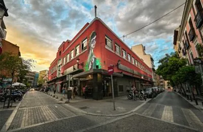 Doppelgänger Bar — photo 11