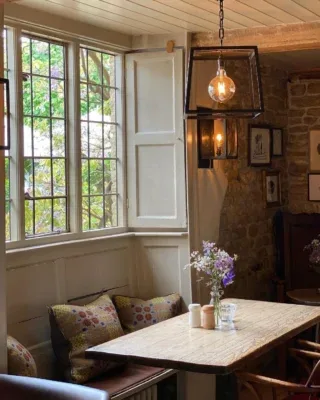 The Wild Rabbit — atmosphere