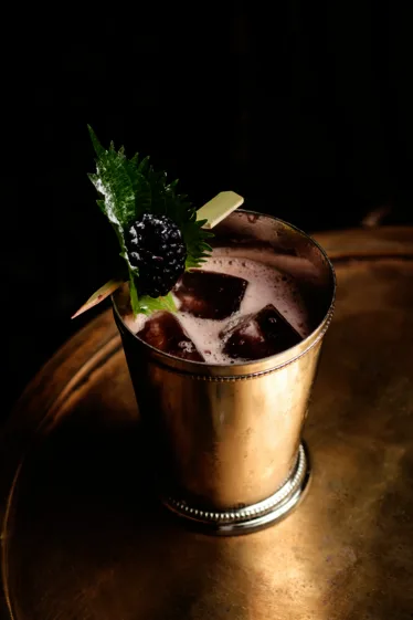 Mott 32 — photo 19