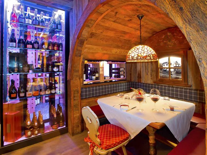 Wine & Dine — atmosphere