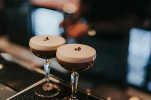 Avenue — drink