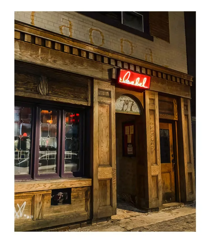 Bar Isabel — photo 11