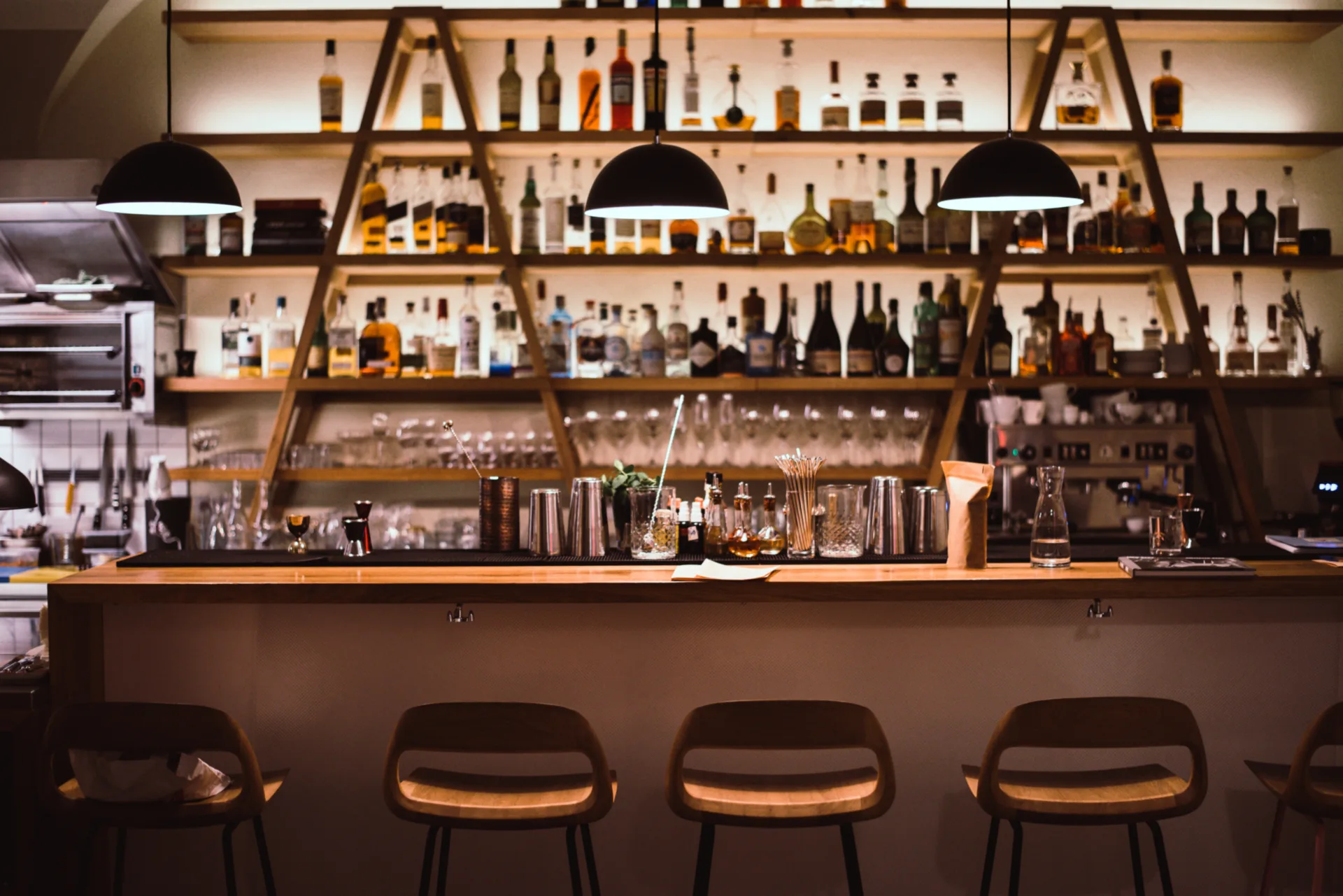 Atelier cocktail bar & bistro — photo 12