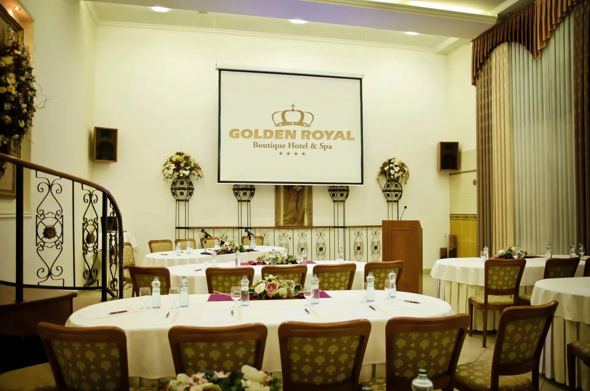 Golden Royal reštaurácia — photo 61