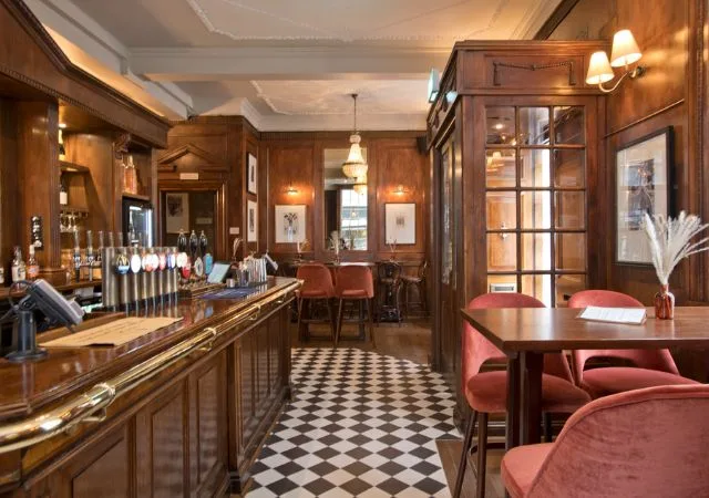 THE DUCHESS — photo 14