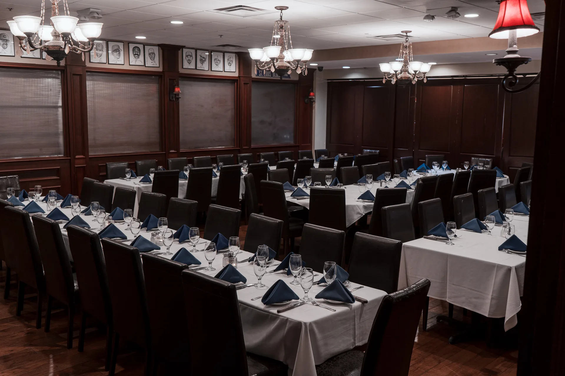 Frasher's Steakhouse — atmosphere