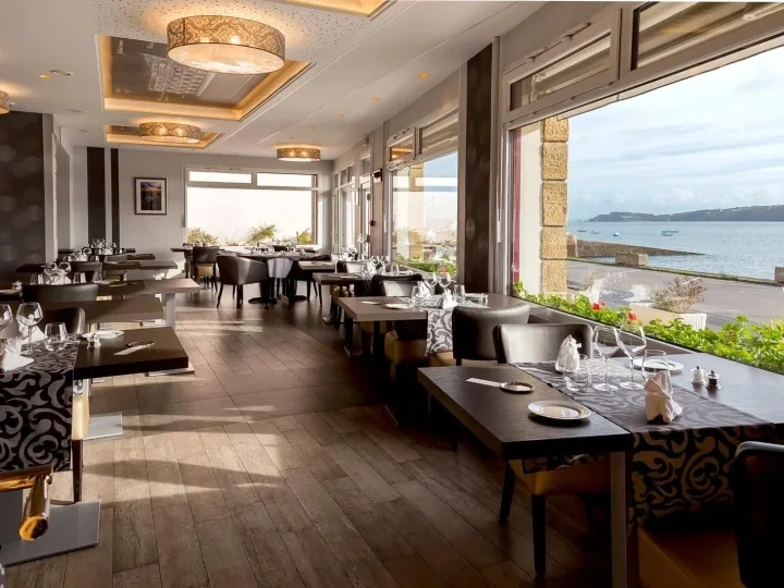 Hostellerie de la Mer — atmosphere