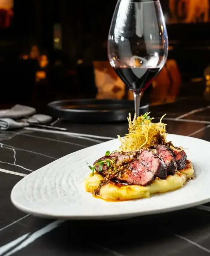 Holsteins Steakhouse — photo 6