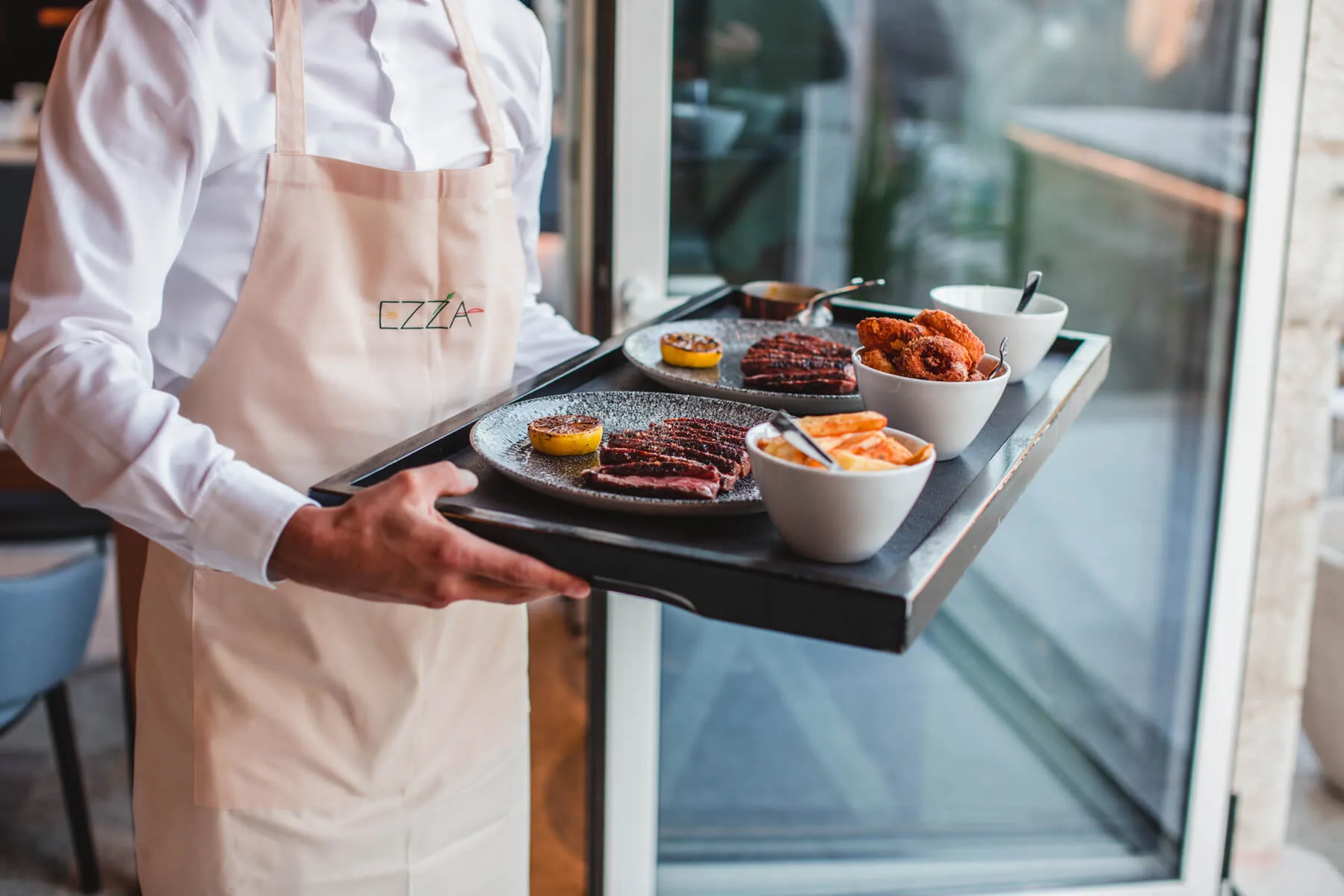 EZZA Steak & Coktail Bar — photo 7