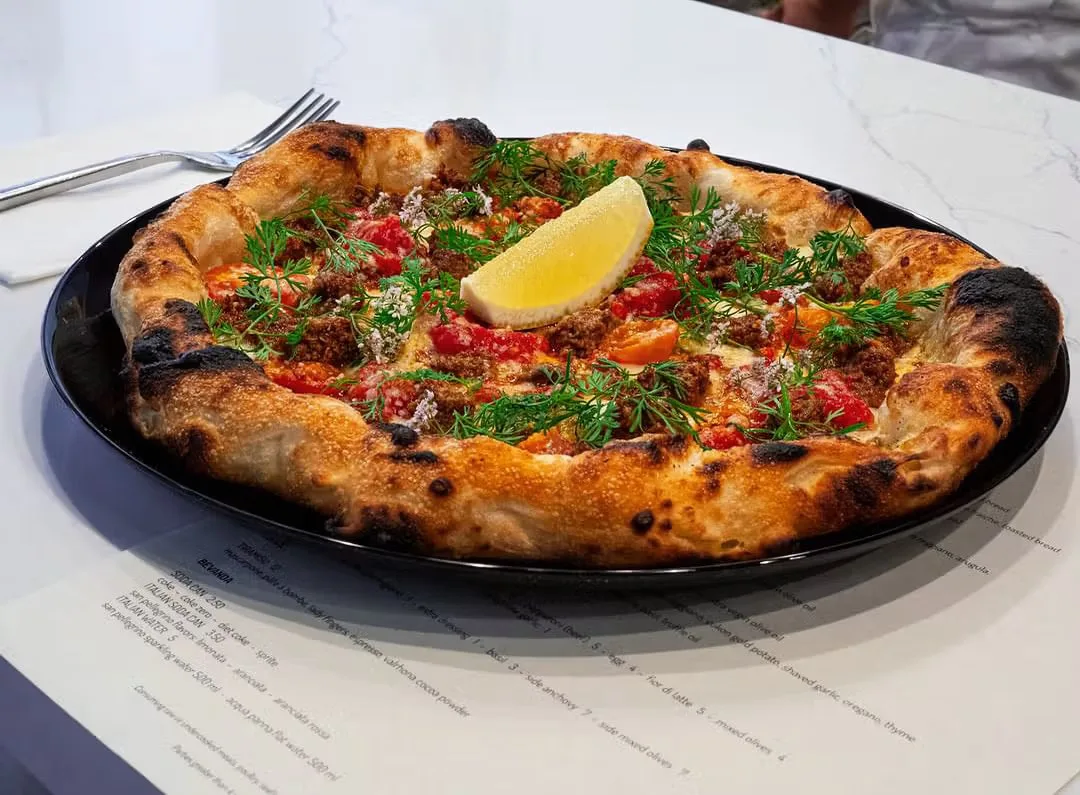 Pizzeria Sei — food