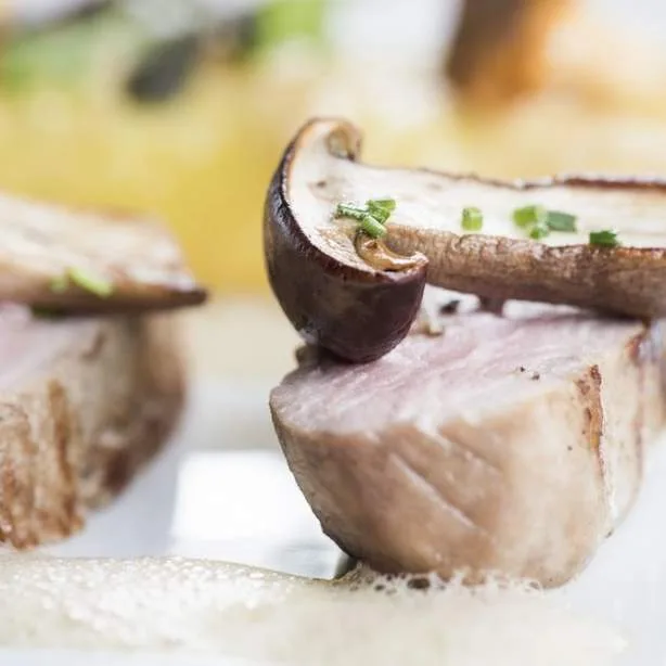 Le Cygne — food