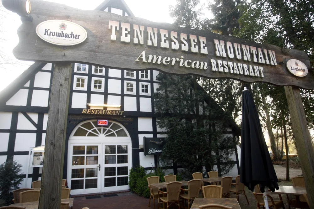 Mountain Restaurant — atmosphere
