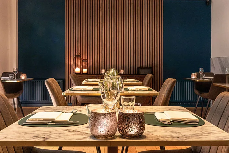 Ten Tables — photo 17