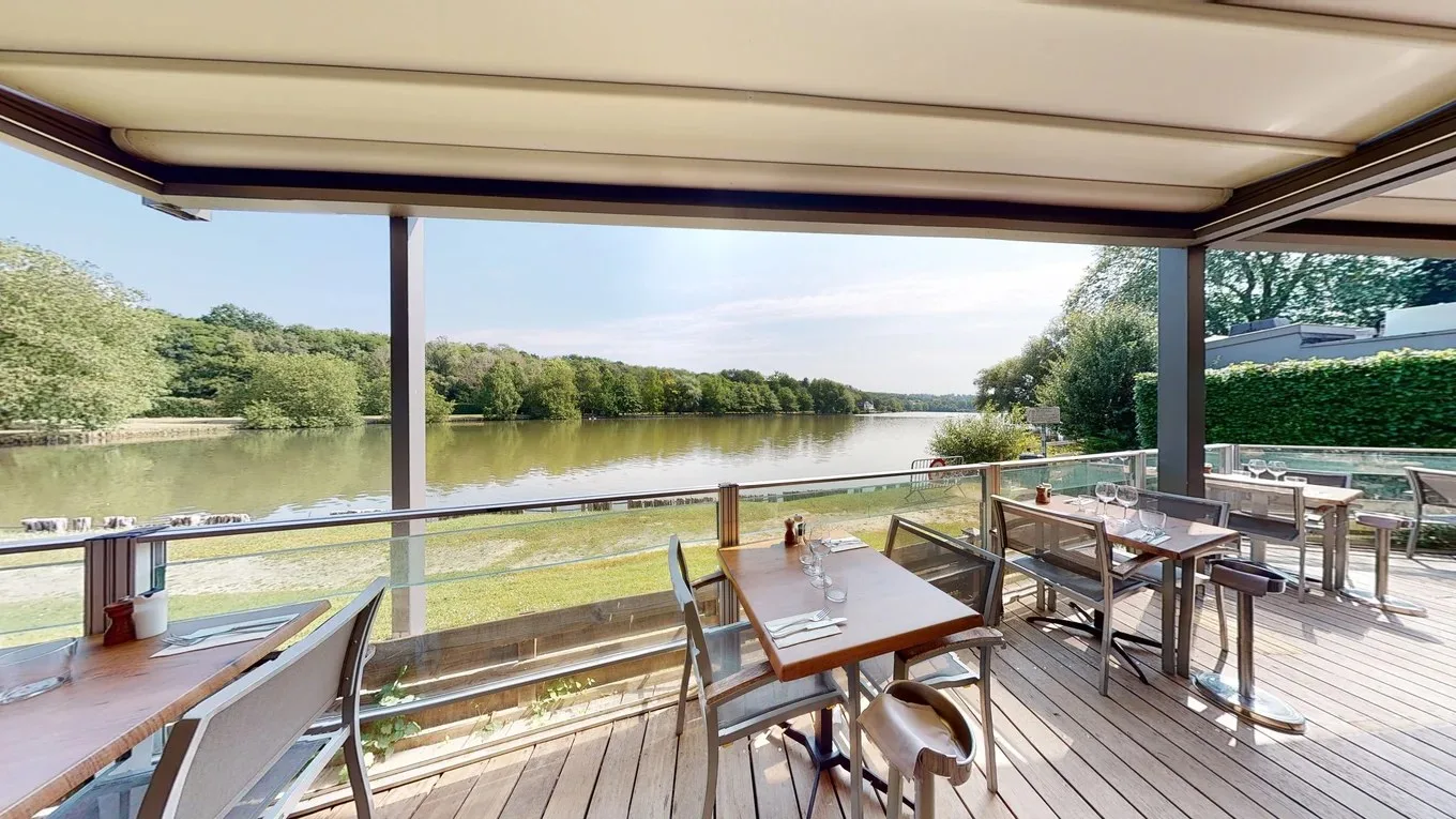 Brasserie du Lac — atmosphere