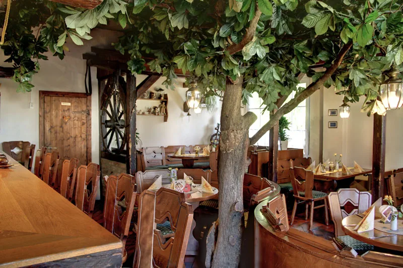 Restaurant „Die Scheune“ — atmosphere