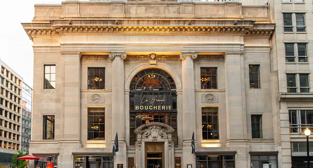 La Grande Boucherie — atmosphere