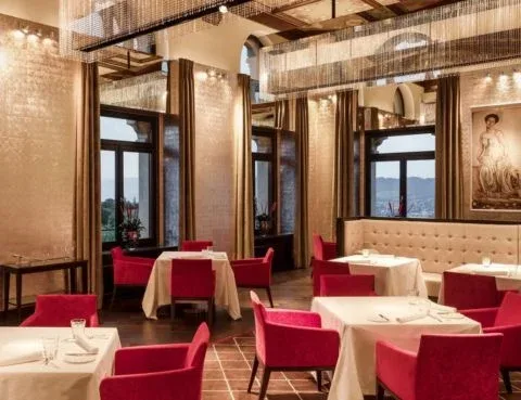 The Restaurant — photo 16