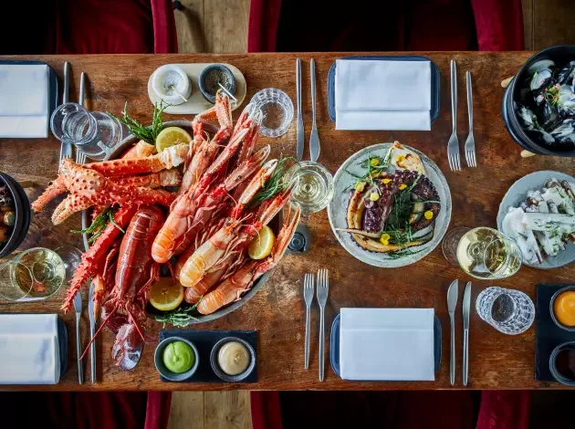 am kai | restaurnt. seafood. drinks. elbblick — photo 6