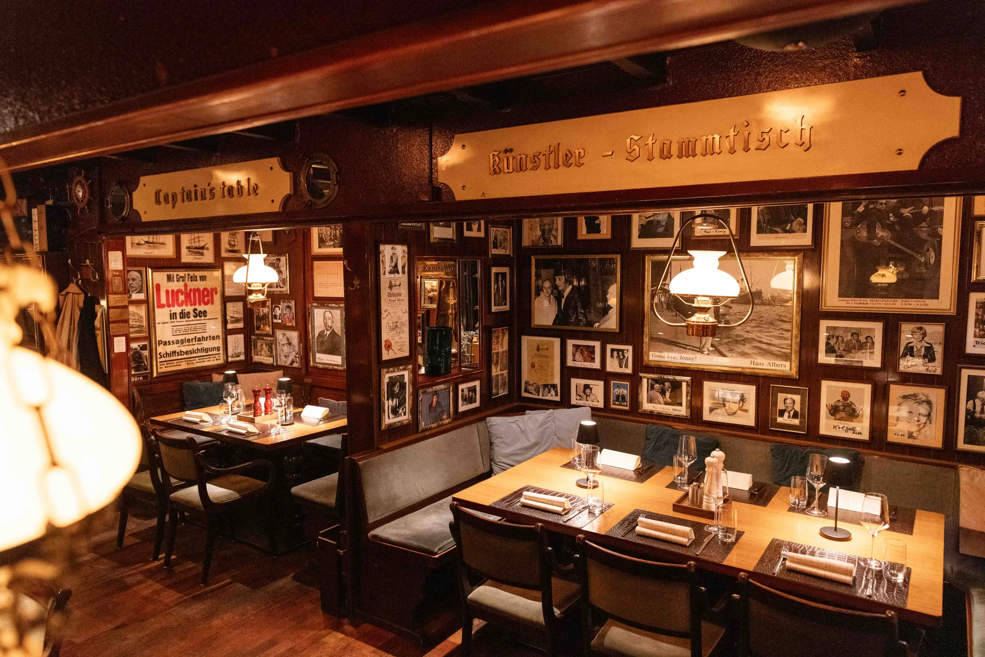 Old Commercial Room — photo 15