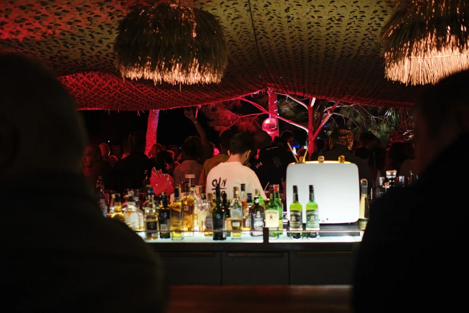 ONNO Grill & Bar — atmosphere