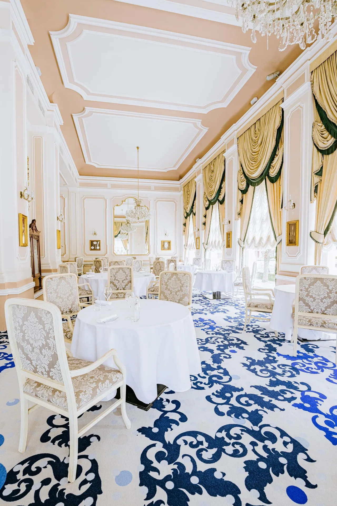 Grandrestaurant - Grandhotel Pupp — photo 7