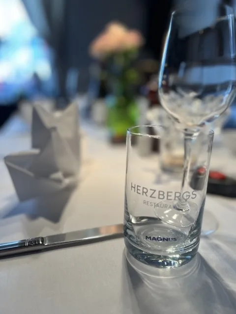 Herzberg’s Restaurant — photo 20