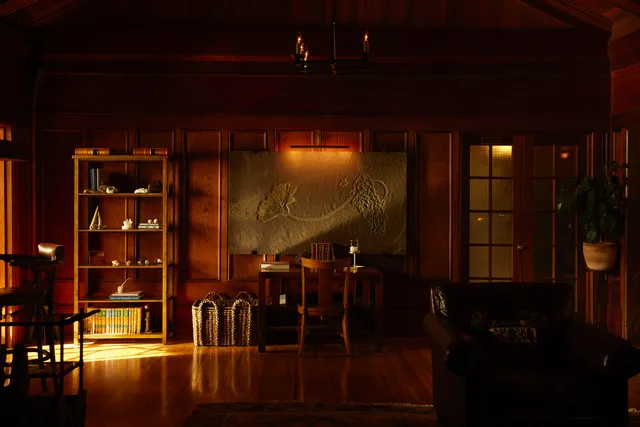 The Harbor House Inn — atmosphere