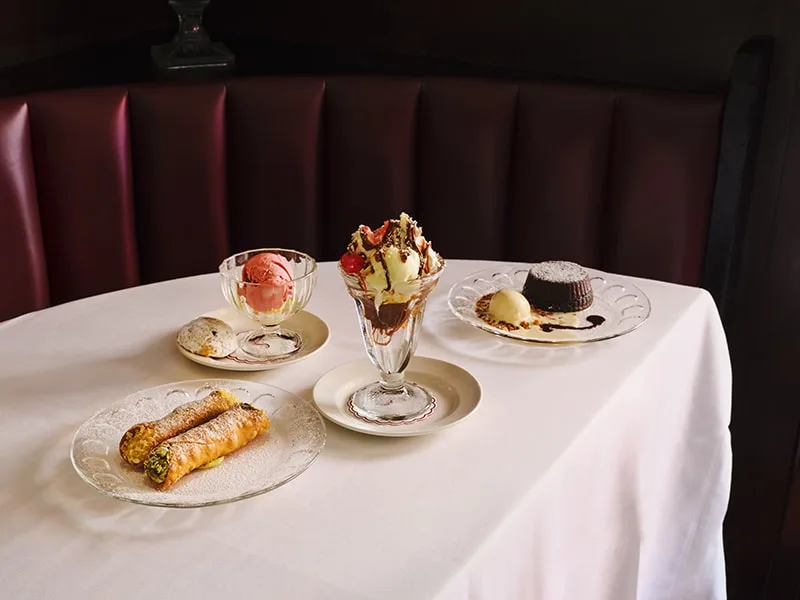 Sammie's — atmosphere