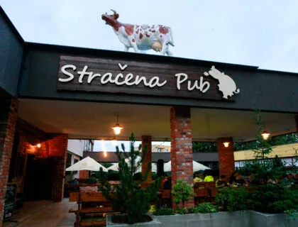 Stračena City Restaurant — atmosphere