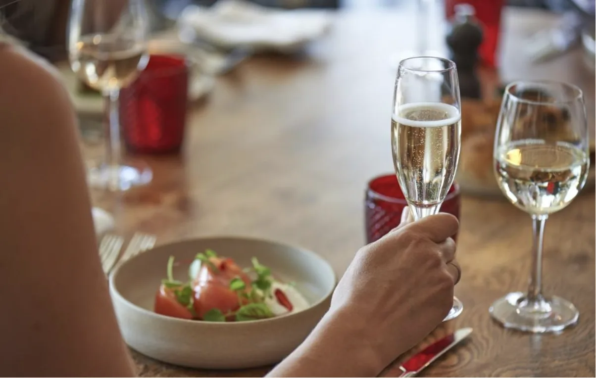 Swan Wine Kitchen — photo 4