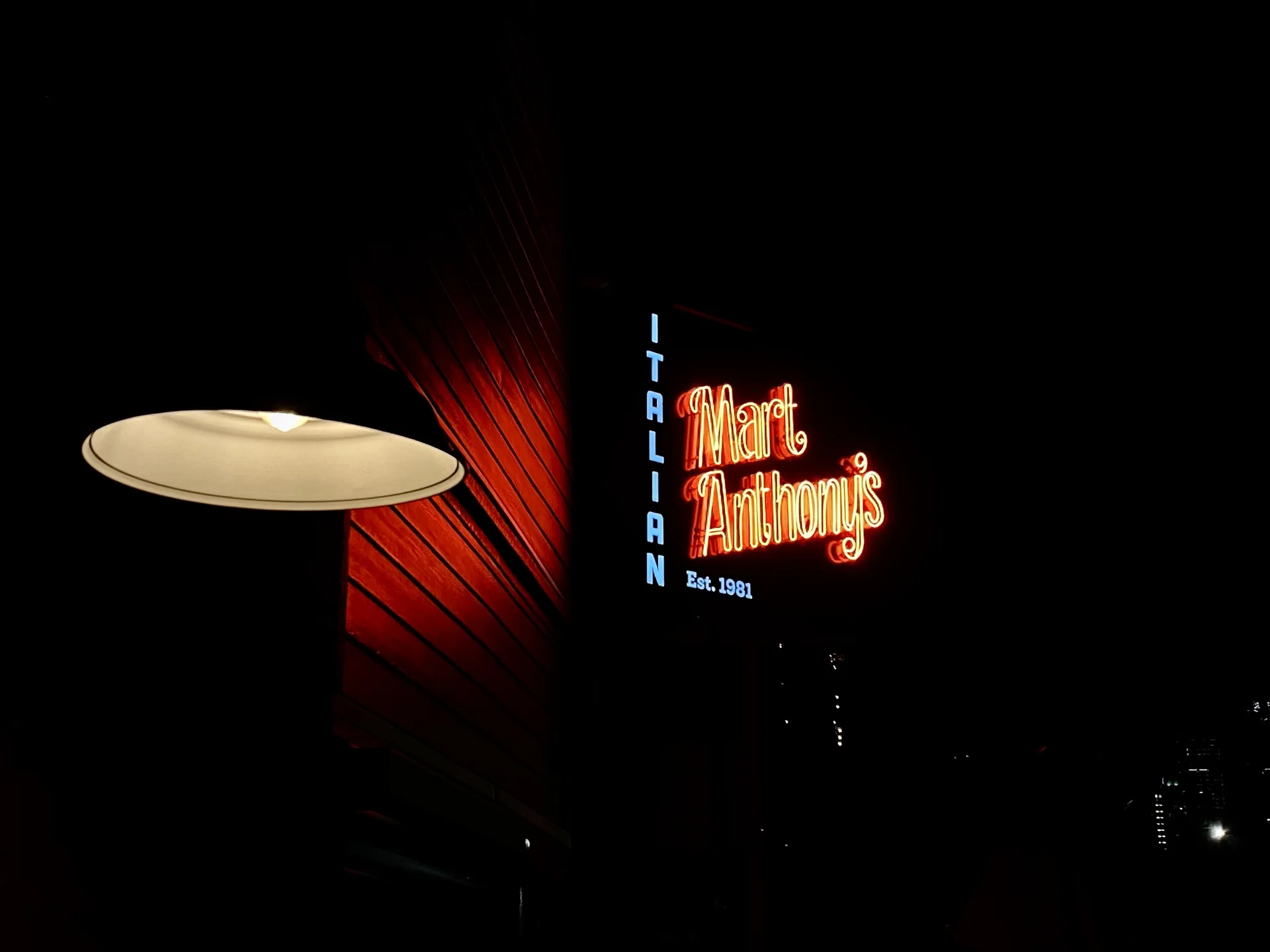 Mart Anthony's Italian Restaurant — atmosphere