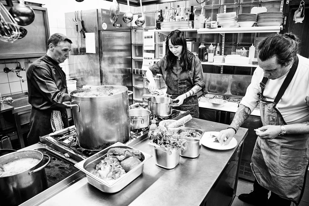 Das Krü — kitchen
