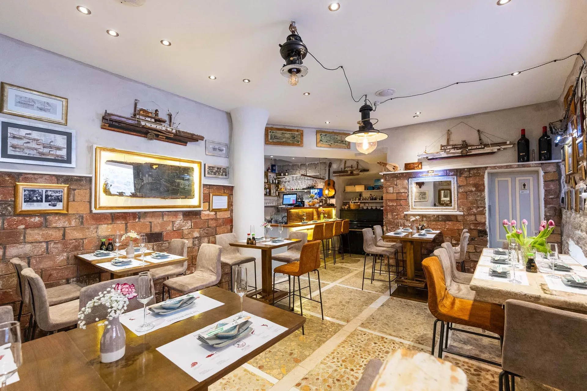 Bota Oyster&Sushi Bar — photo 74