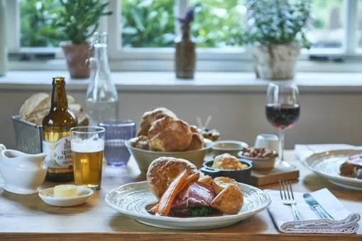 Tudor Farmhouse Hotel & Restaurant — photo 6