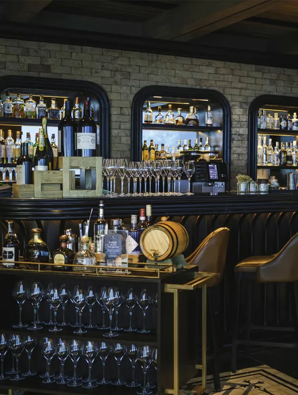 Koral Restaurant — atmosphere