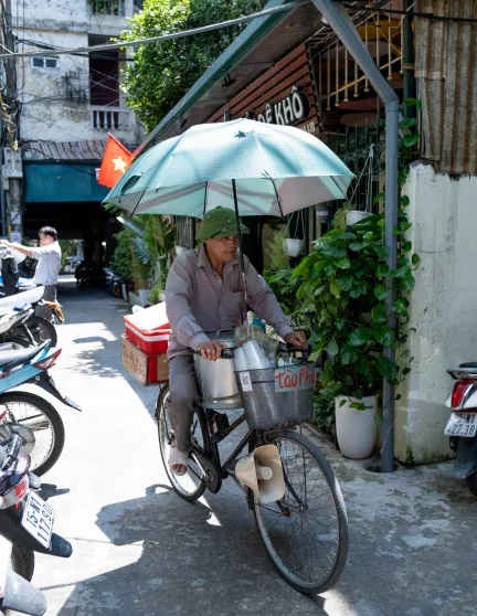 Xới Cơm — atmosphere