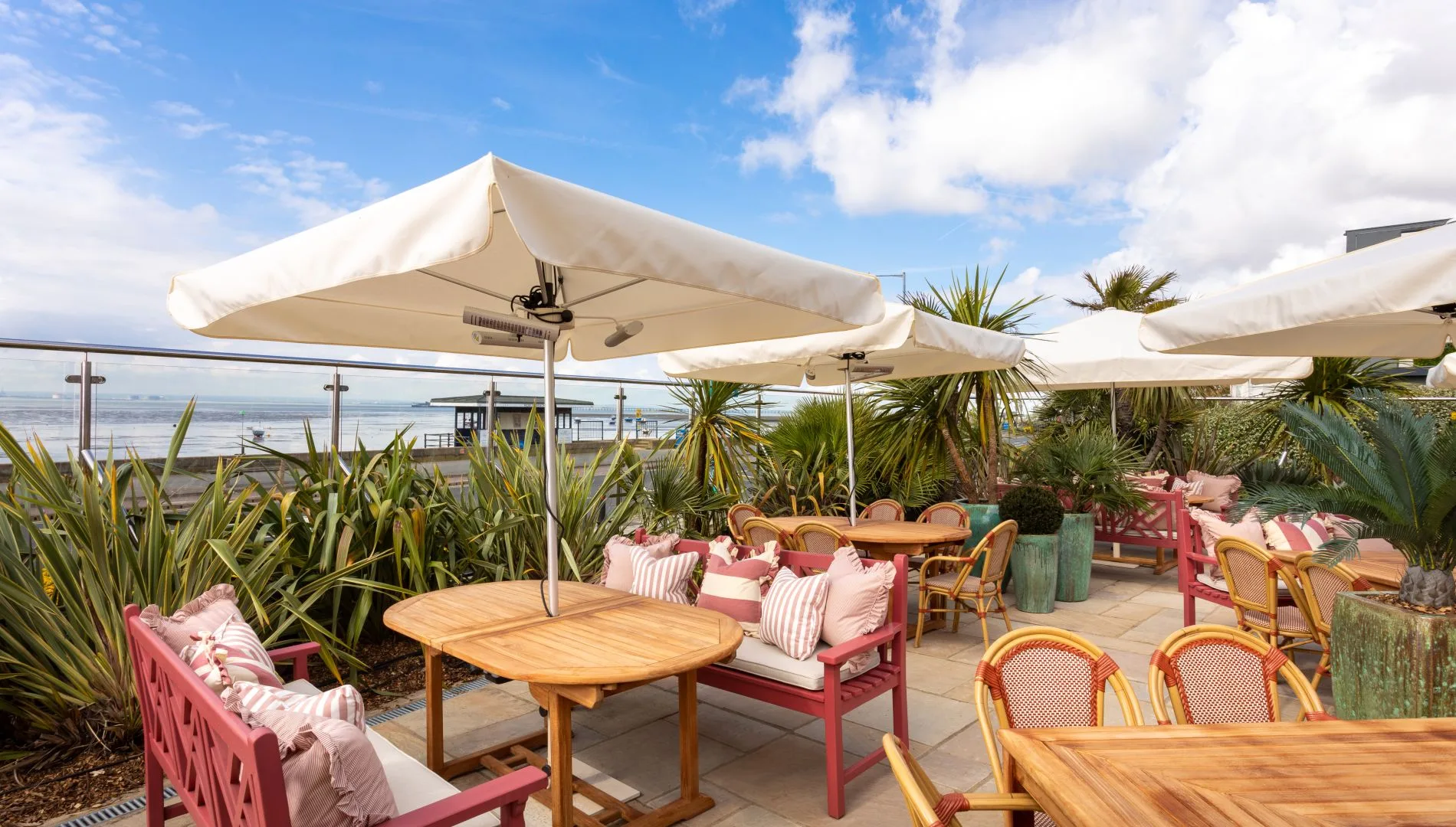 The Roslin Beach Hotel — photo 71
