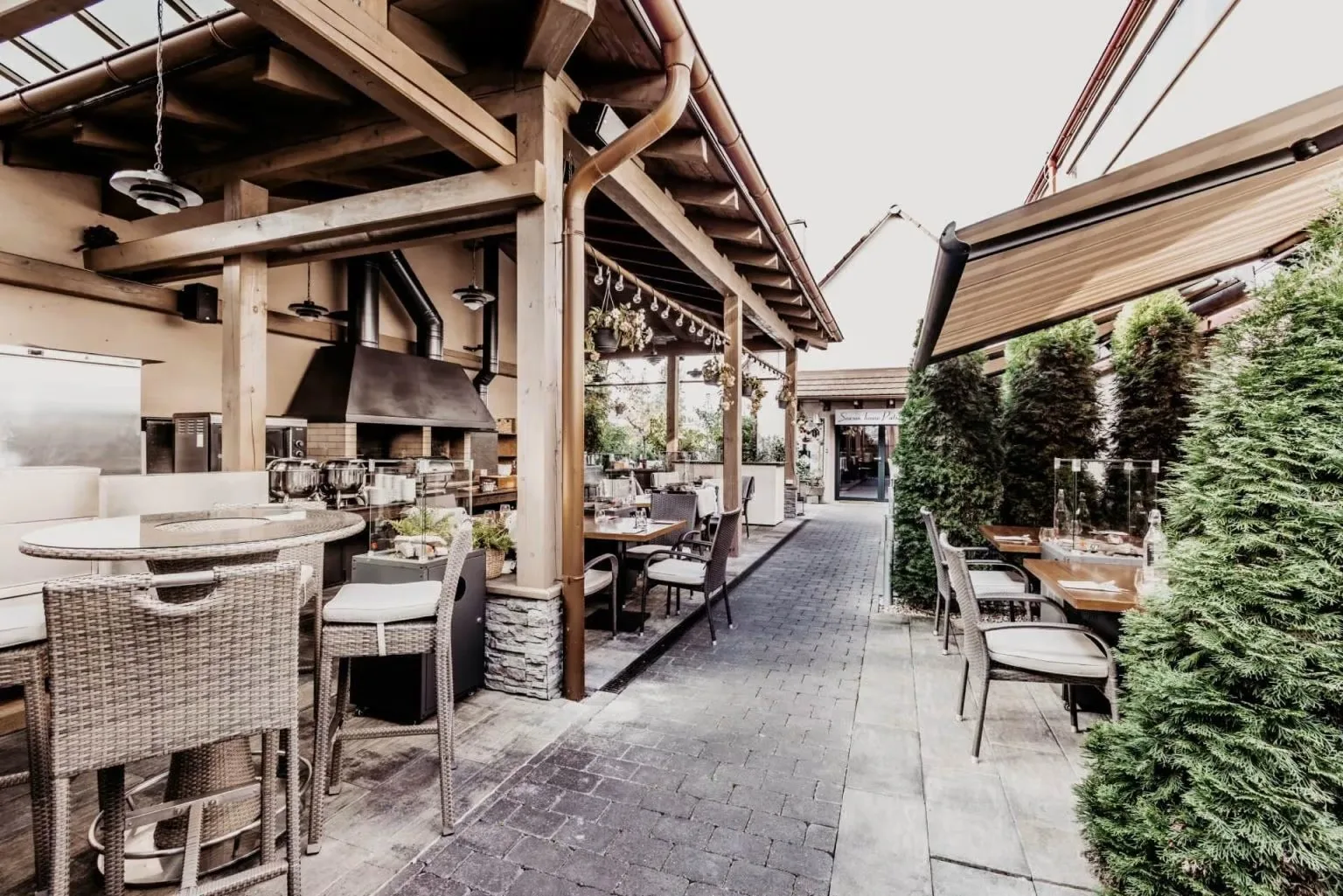 Season Restaurant — photo 123