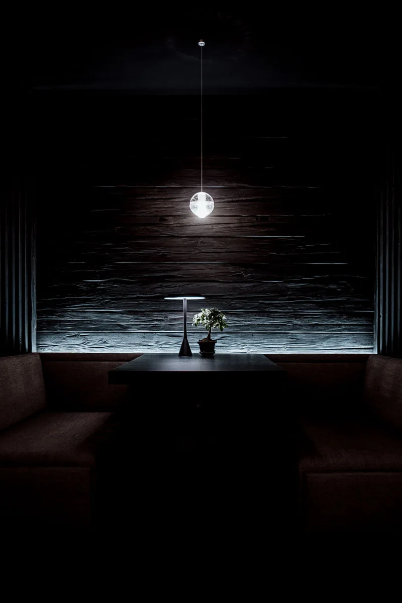 Aska — atmosphere