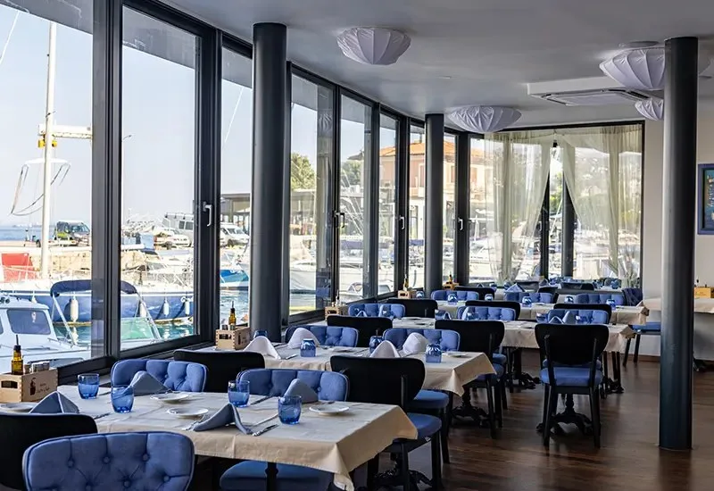 Yacht Club — photo 21