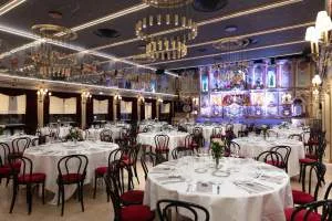 Exquisite Bocuse — atmosphere