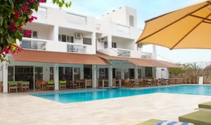 Visiwa Beach Resort — atmosphere