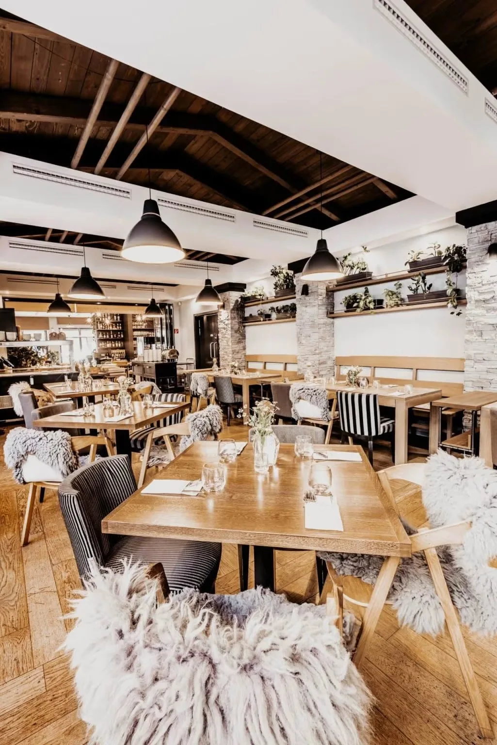 Season Restaurant — photo 106