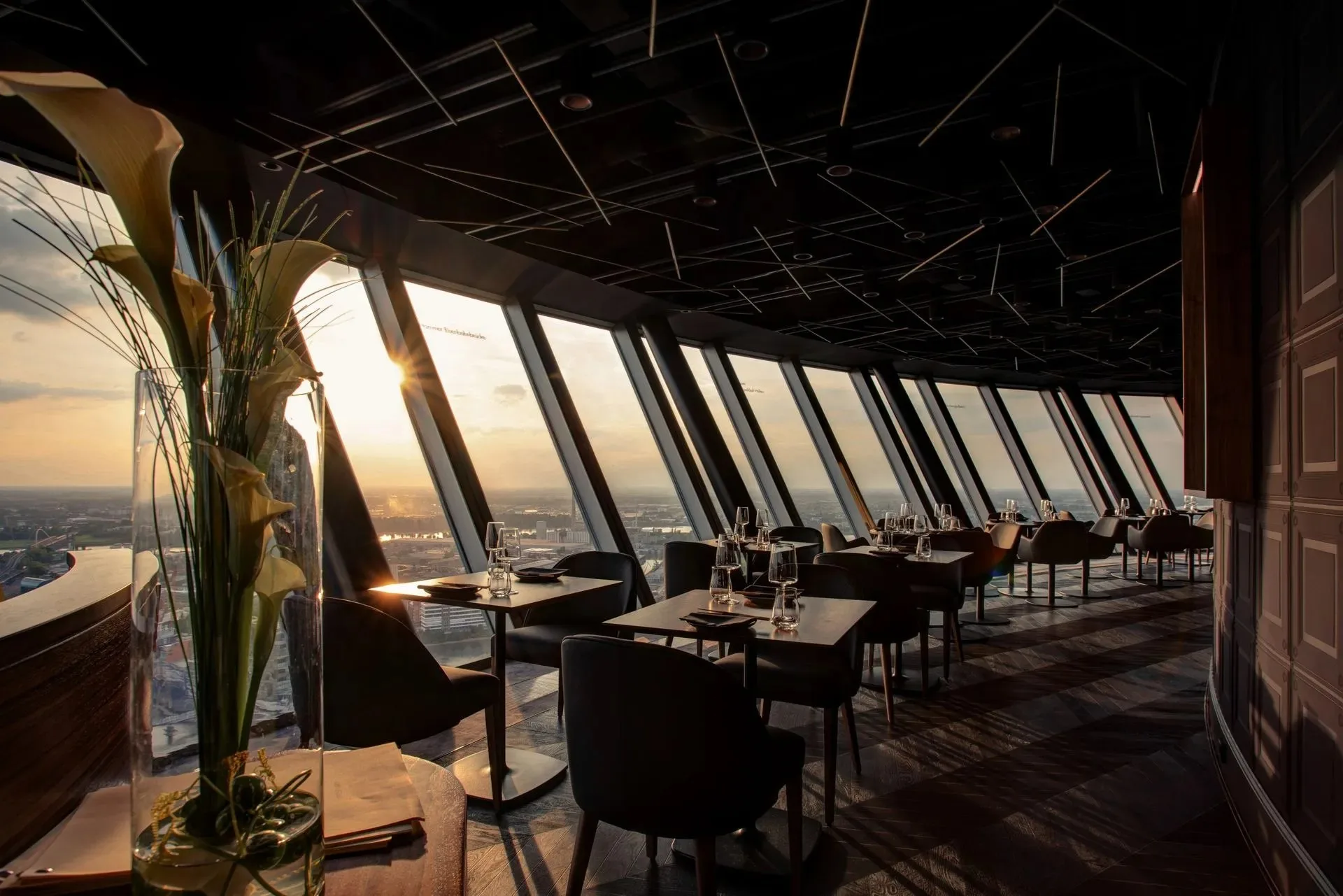 QOMO Restaurant &amp; Bar — photo 11