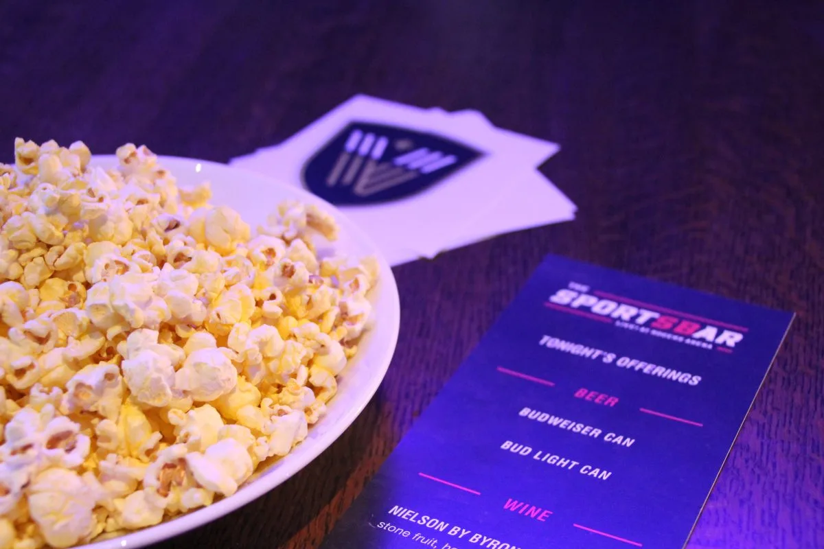 The SportsBar LIVE! at Rogers Arena — photo 6